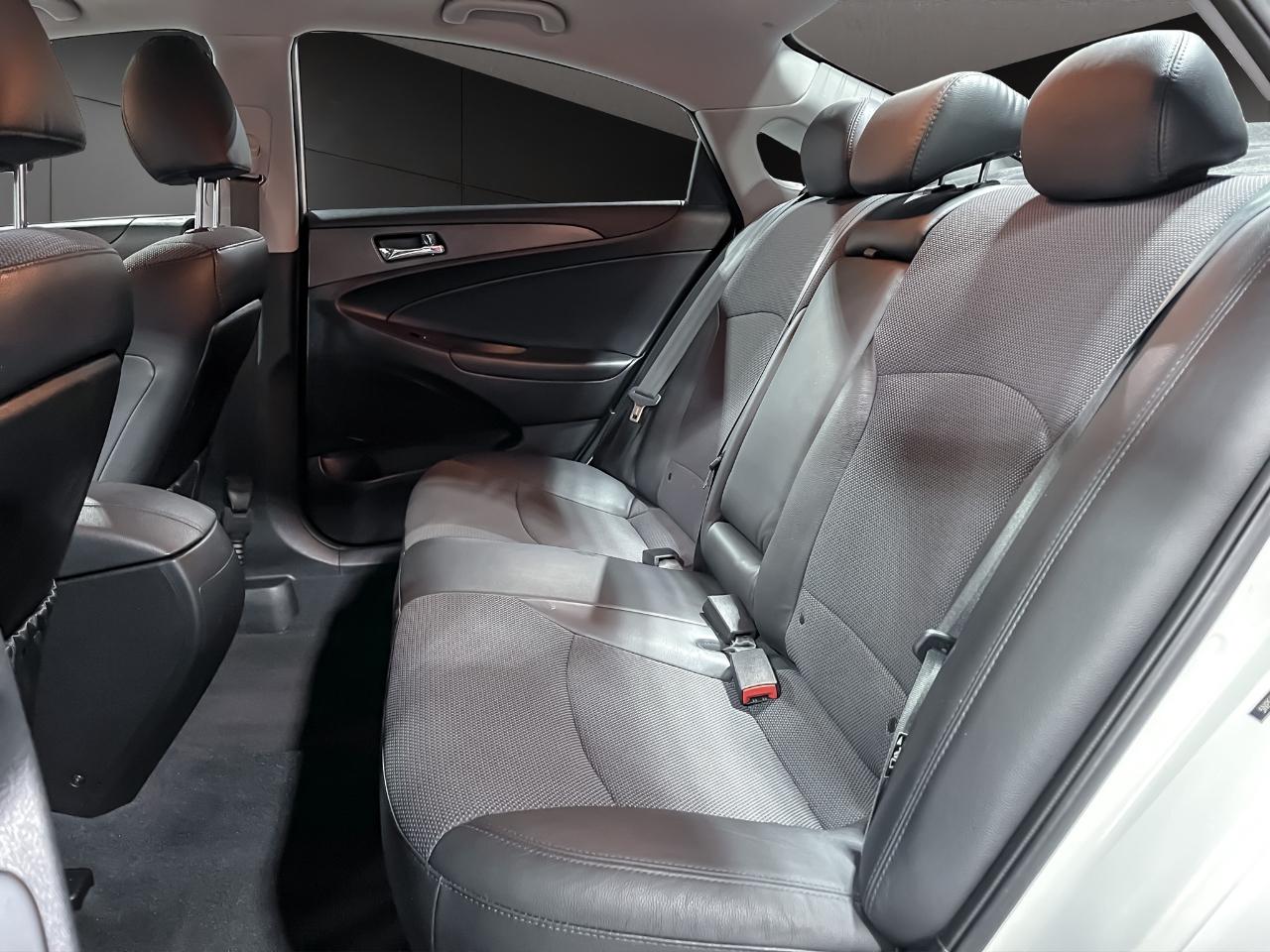 Hyundai Sonata 4dr Sdn 2.0T Auto SE 2013