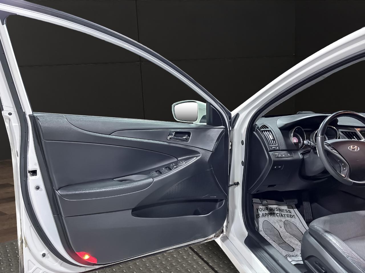 Hyundai Sonata 4dr Sdn 2.0T Auto SE 2013