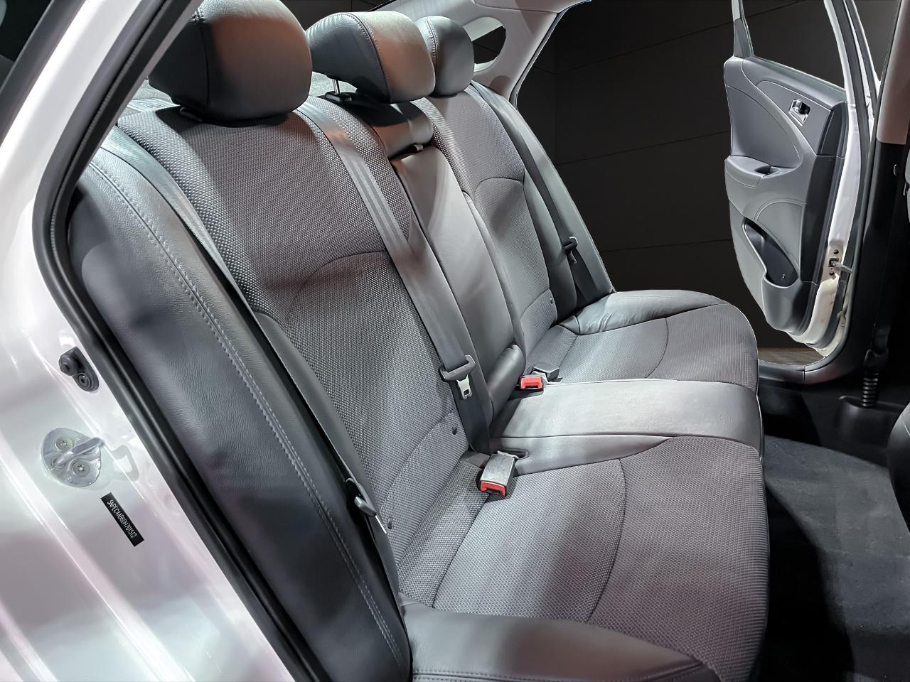 Hyundai Sonata 4dr Sdn 2.0T Auto SE 2013