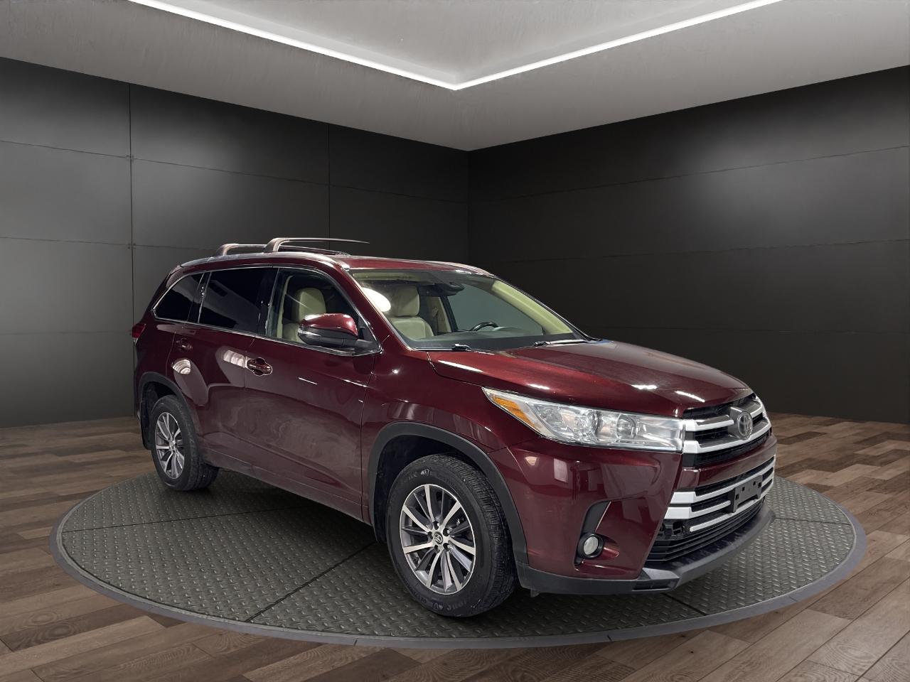 Toyota Highlander XLE V6 AWD (Natl) 2017
