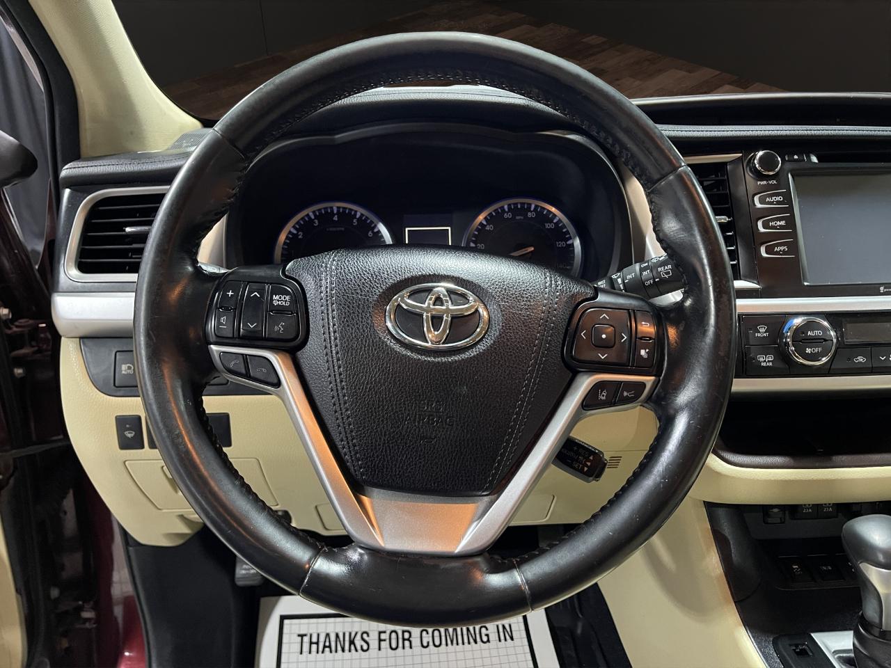 Toyota Highlander XLE V6 AWD (Natl) 2017