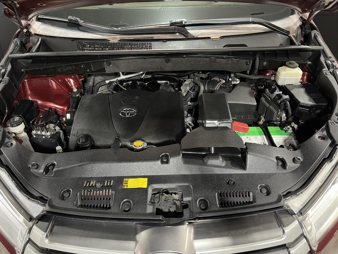 Toyota Highlander XLE V6 AWD (Natl) 2017