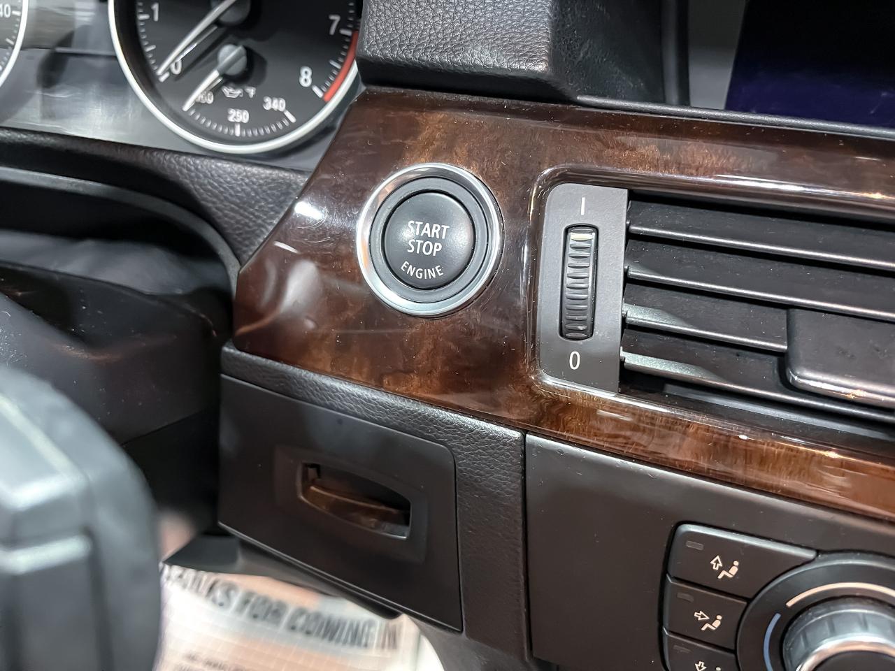 BMW 3 Series 2dr Conv 328i SULEV 2013