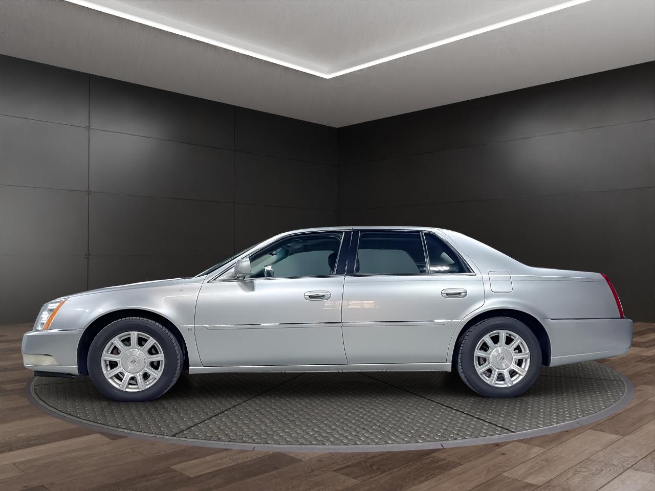 Cadillac DTS 4dr Sdn w/1SA 2008