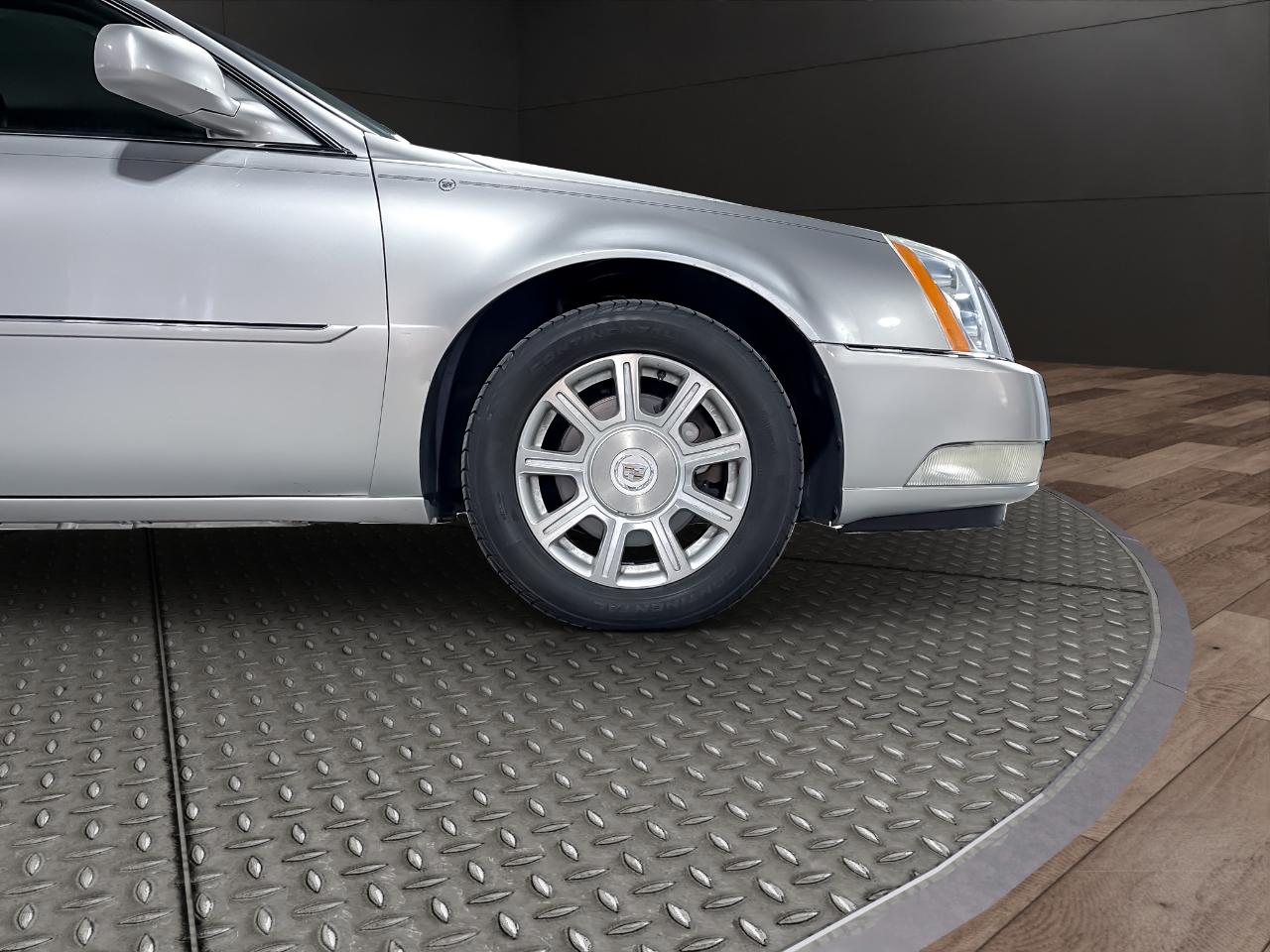 Cadillac DTS 4dr Sdn w/1SA 2008