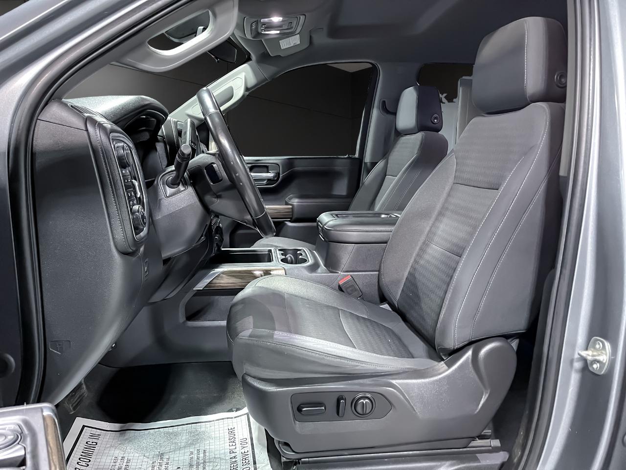 Chevrolet Silverado 1500 4WD Crew Cab 147" RST 2020