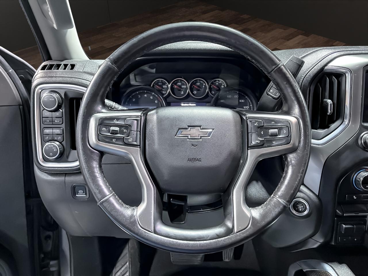 Chevrolet Silverado 1500 4WD Crew Cab 147" RST 2020