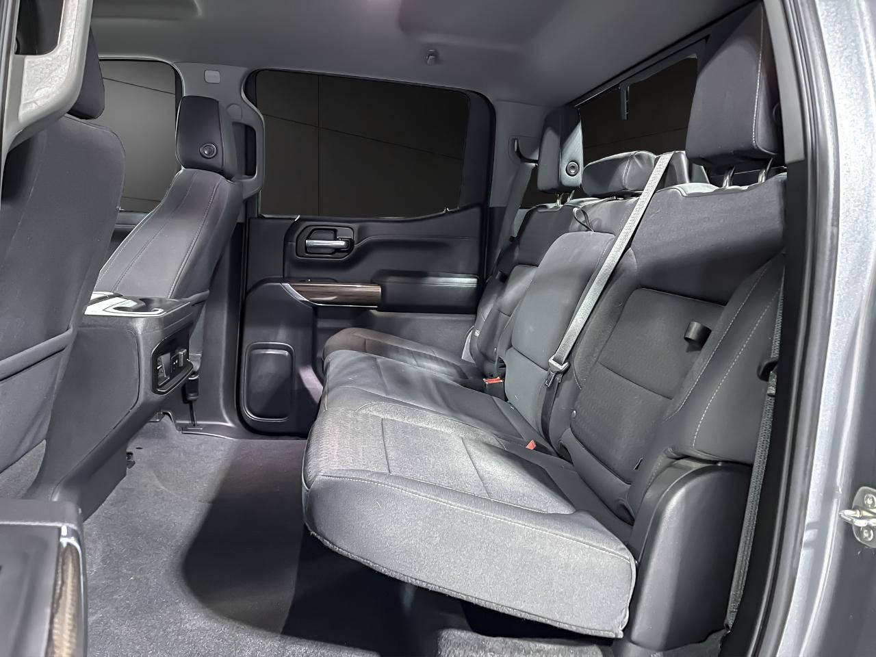 Chevrolet Silverado 1500 4WD Crew Cab 147" RST 2020