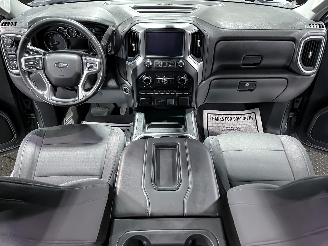 Chevrolet Silverado 1500 4WD Crew Cab 147" RST 2020