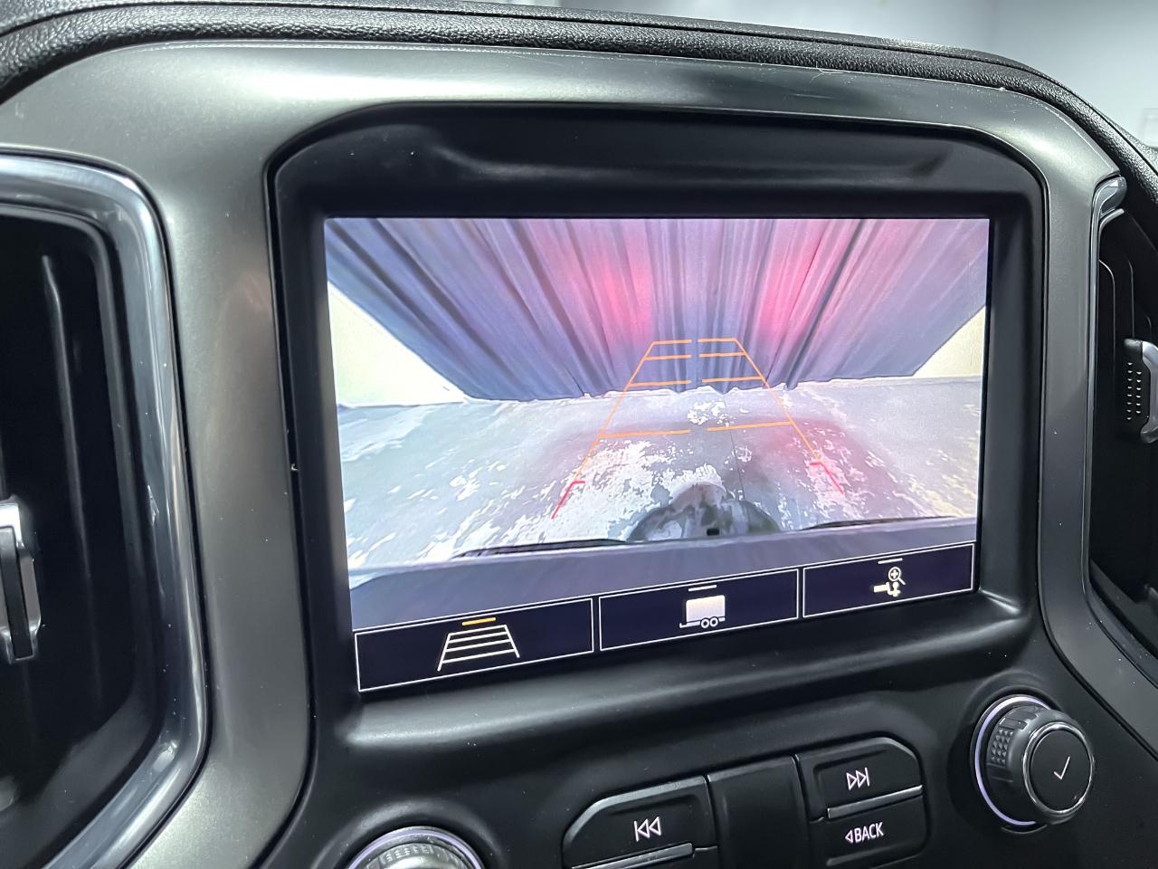 Chevrolet Silverado 1500 4WD Crew Cab 147" RST 2020