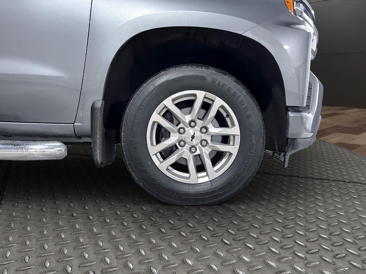 Chevrolet Silverado 1500 4WD Crew Cab 147" RST 2020