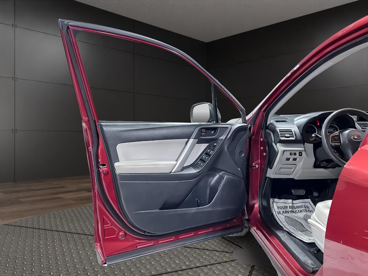 Subaru Forester 4dr CVT 2.5i PZEV 2016