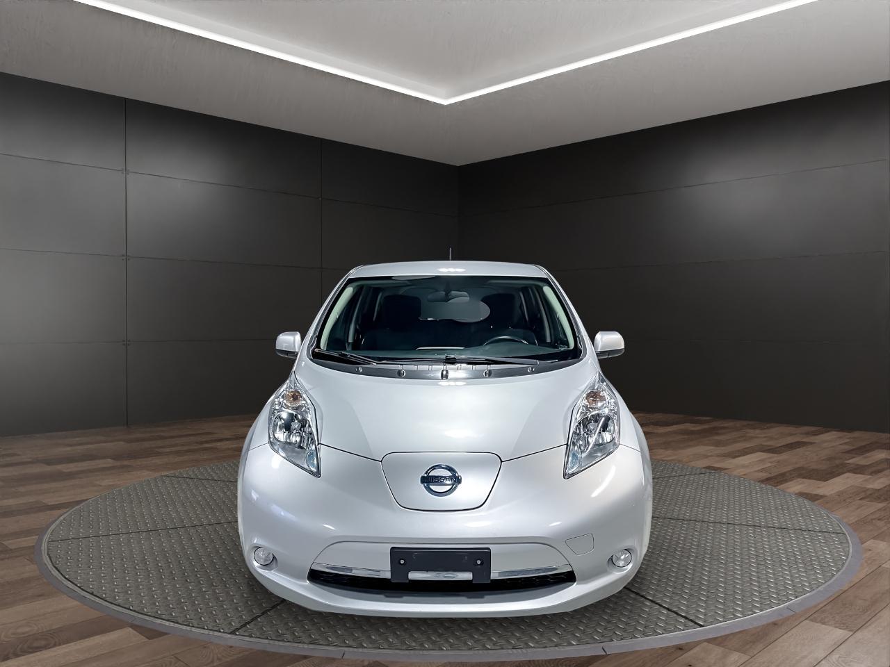 Nissan Leaf 4dr HB S 2015