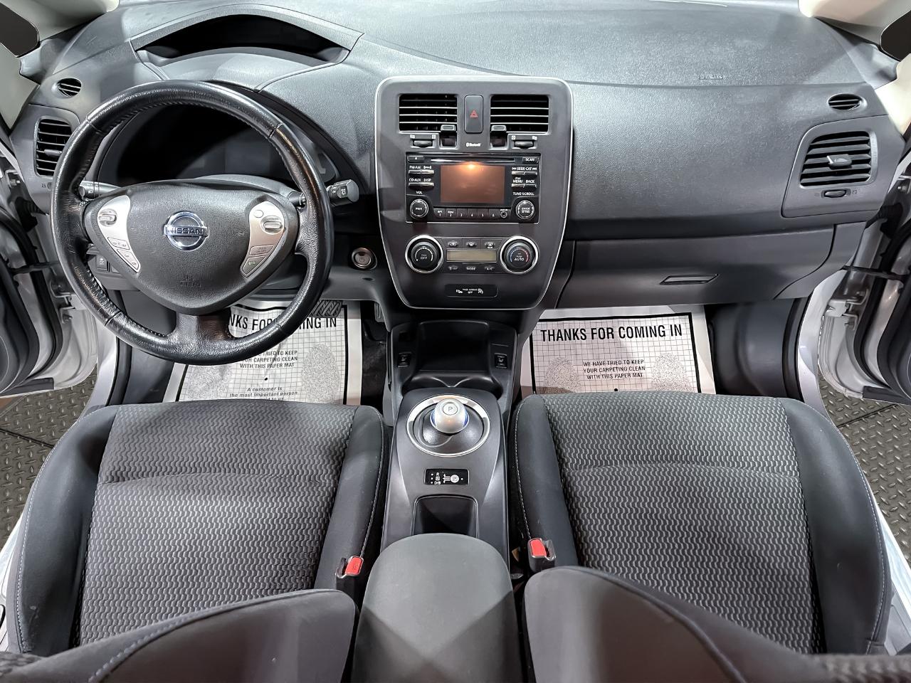 Nissan Leaf 4dr HB S 2015