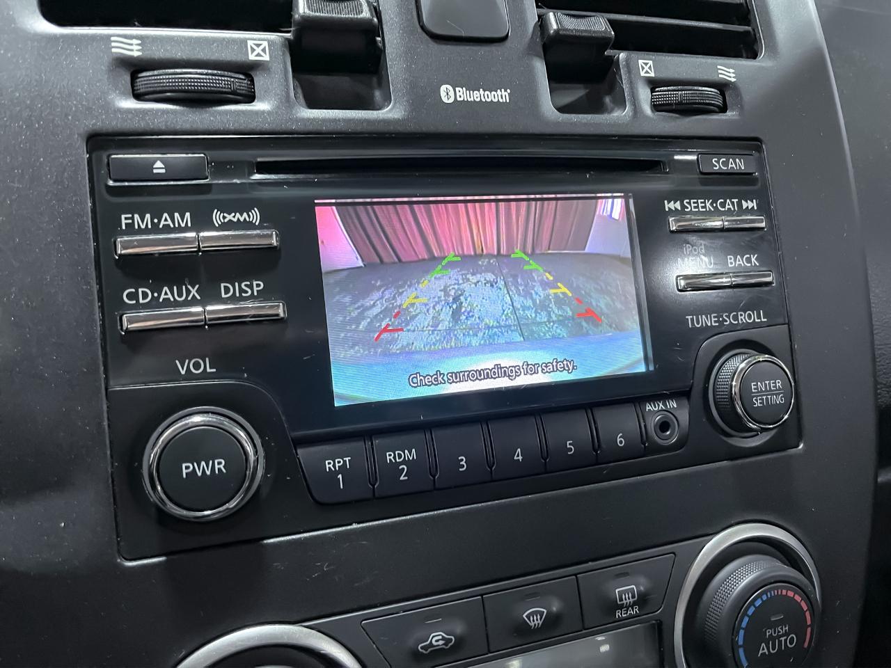 Nissan Leaf 4dr HB S 2015