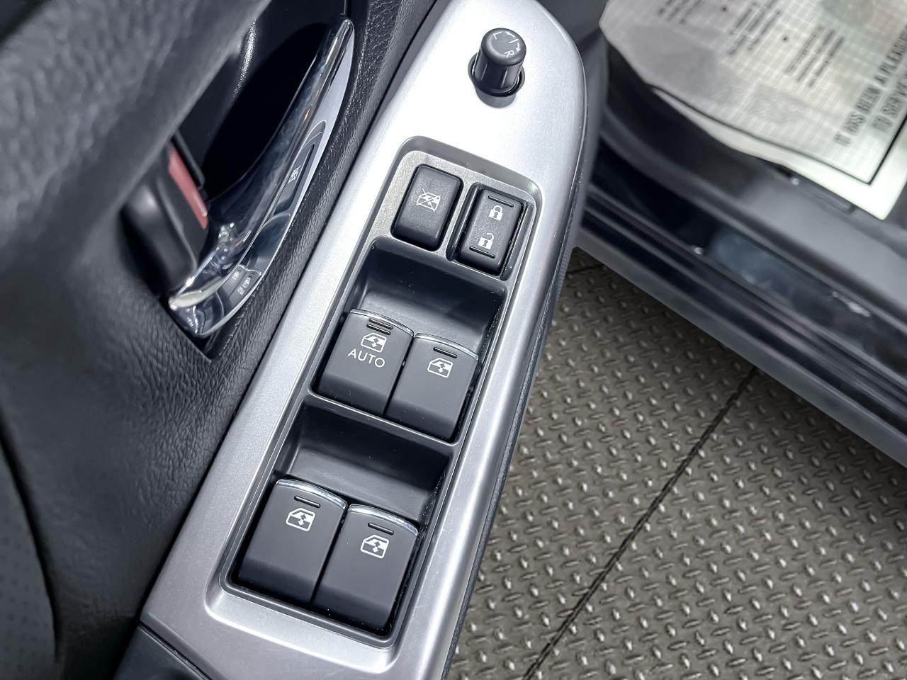 Subaru Impreza Sedan 4dr CVT 2.0i Limited 2015