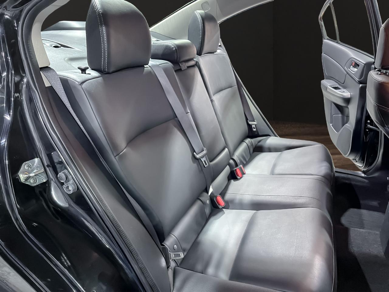 Subaru Impreza Sedan 4dr CVT 2.0i Limited 2015