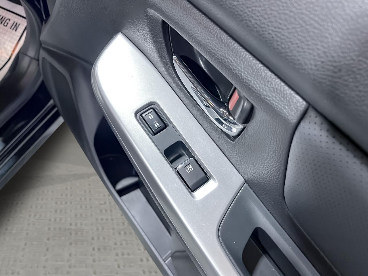 Subaru Impreza Sedan 4dr CVT 2.0i Limited 2015