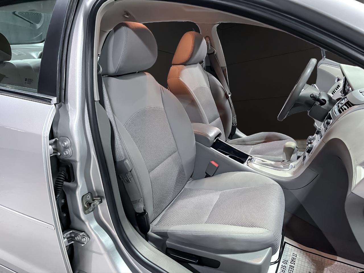 Chevrolet Malibu 4dr Sdn LS w/1LS 2011