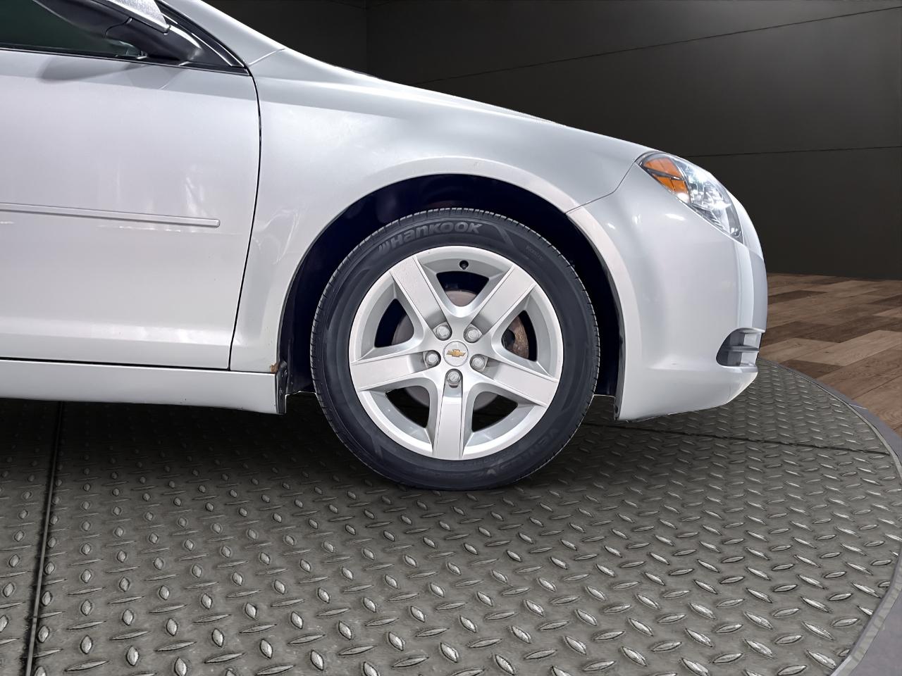 Chevrolet Malibu 4dr Sdn LS w/1LS 2011