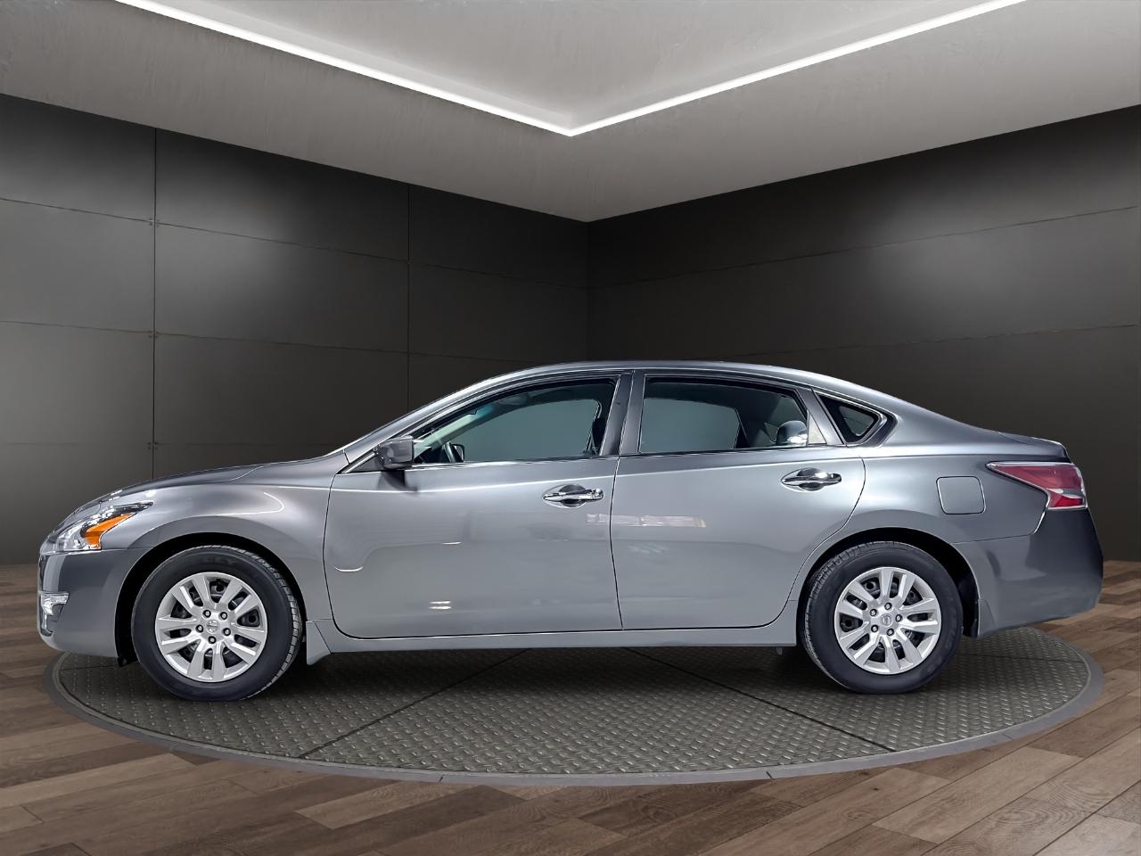 Nissan Altima 4dr Sdn I4 2.5 S 2015