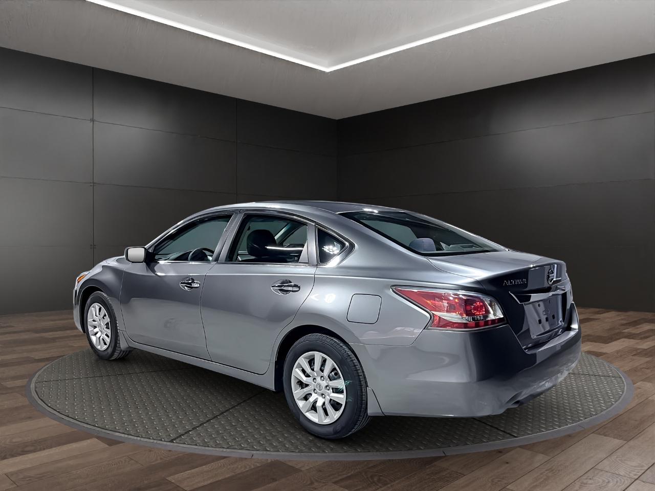 Nissan Altima 4dr Sdn I4 2.5 S 2015