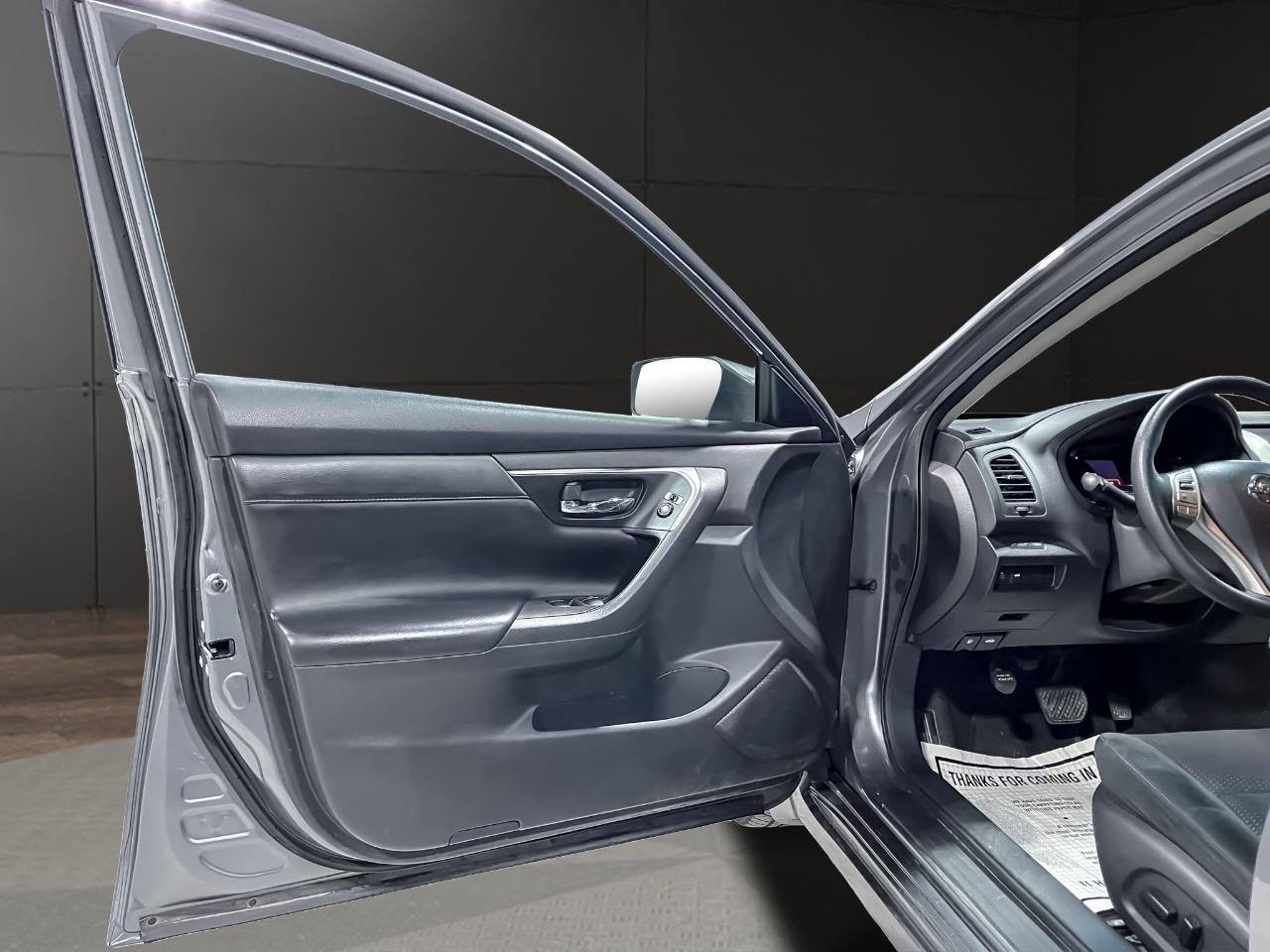 Nissan Altima 4dr Sdn I4 2.5 S 2015