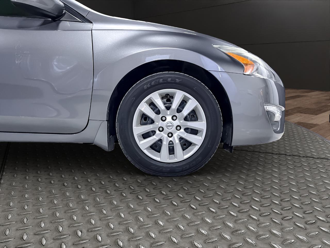 Nissan Altima 4dr Sdn I4 2.5 S 2015