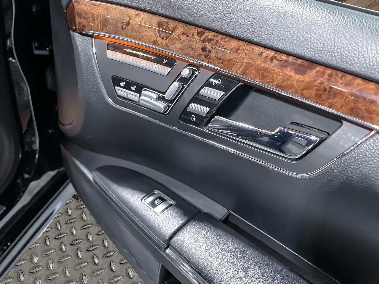 Mercedes-Benz S-Class 4dr Sdn 5.5L V8 4MATIC 2008