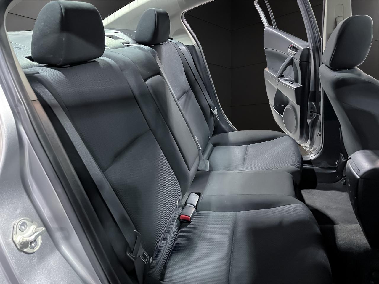 Mazda MAZDA3 4dr Sdn Man i Touring 2010