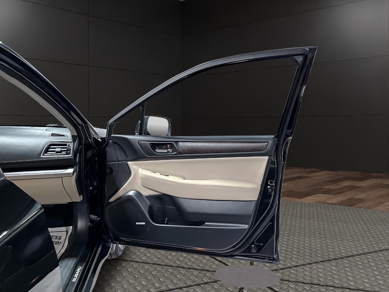 Subaru Outback 4dr Wgn 2.5i Limited 2016