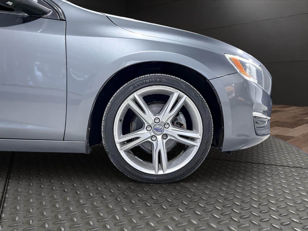 Volvo S60 4dr Sdn T5 Drive-E Premier FWD 2016