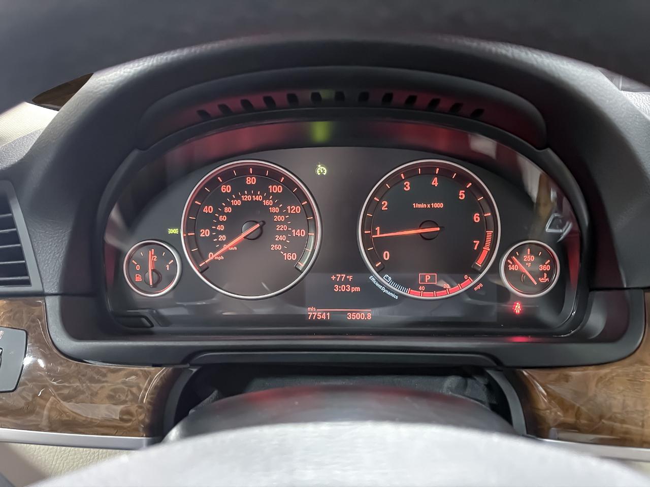 BMW 5 Series 4dr Sdn 528i RWD 2012