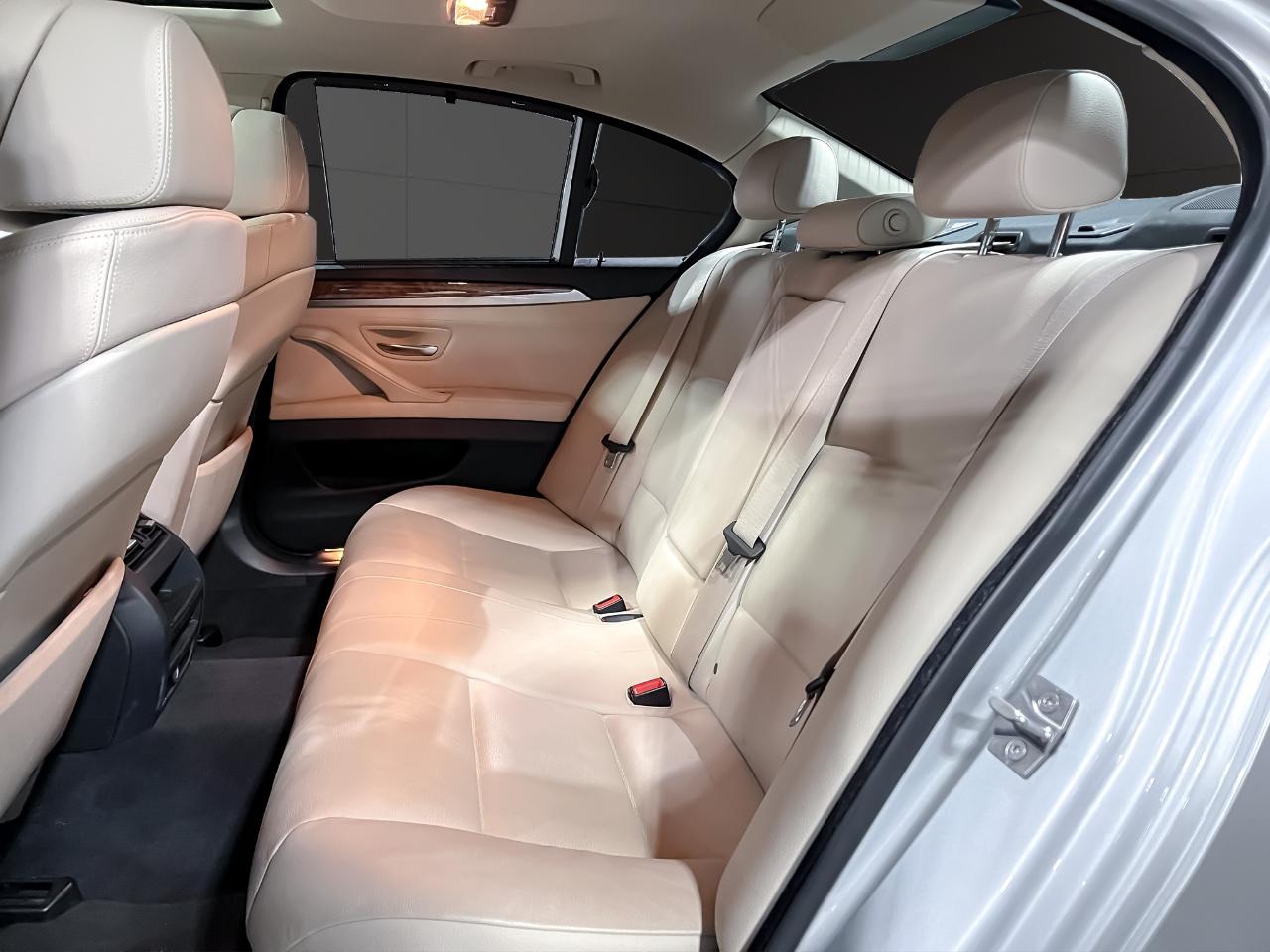 BMW 5 Series 4dr Sdn 528i RWD 2012