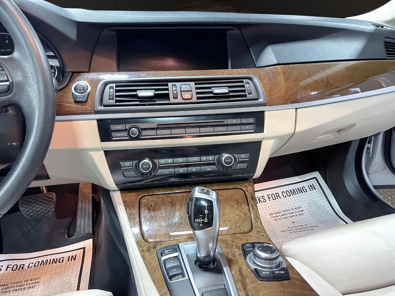 BMW 5 Series 4dr Sdn 528i RWD 2012