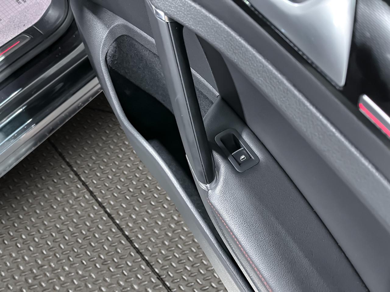 Volkswagen Golf GTI 4dr HB Man S w/Performance Pkg 2015