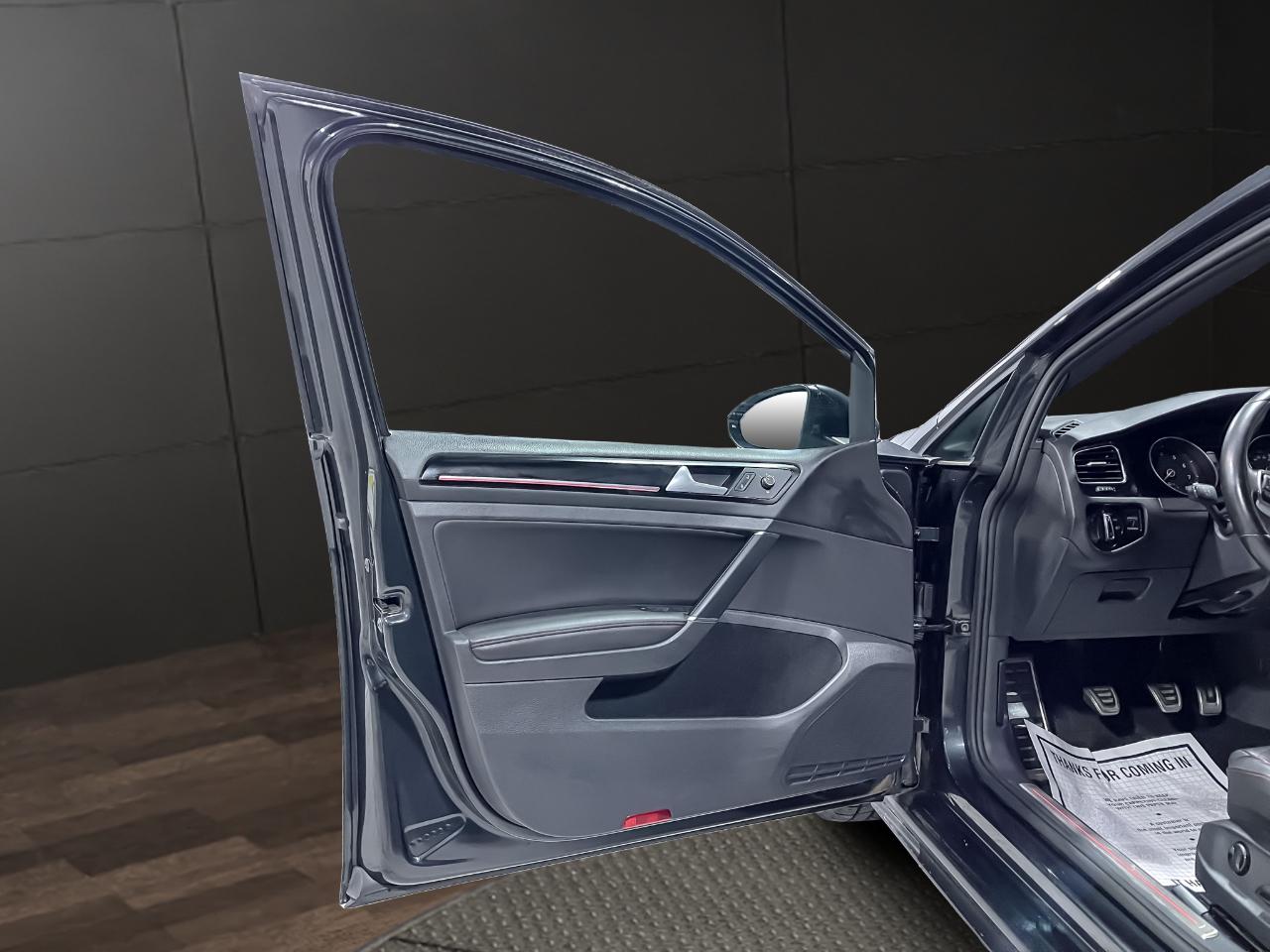 Volkswagen Golf GTI 4dr HB Man S w/Performance Pkg 2015