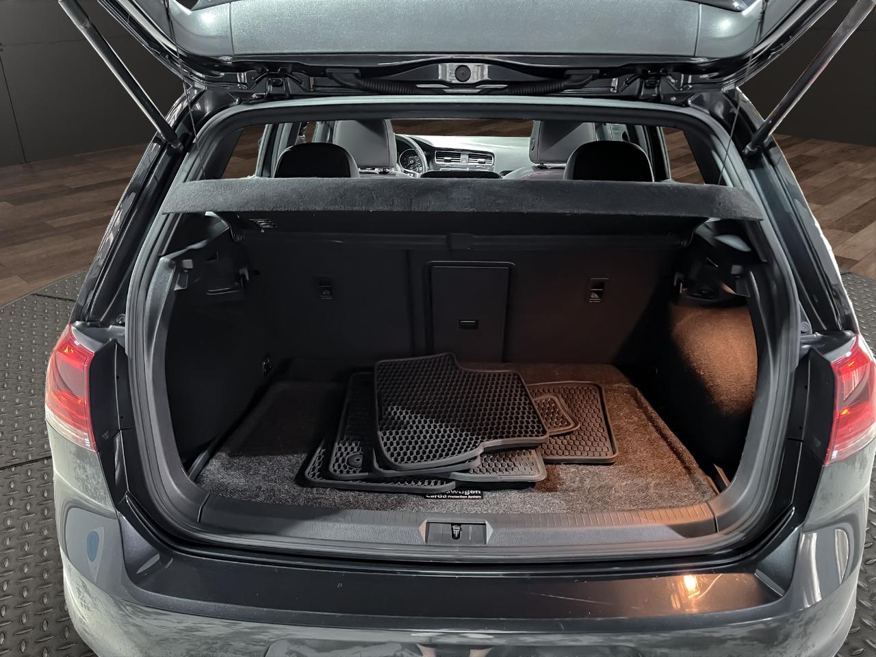 Volkswagen Golf GTI 4dr HB Man S w/Performance Pkg 2015