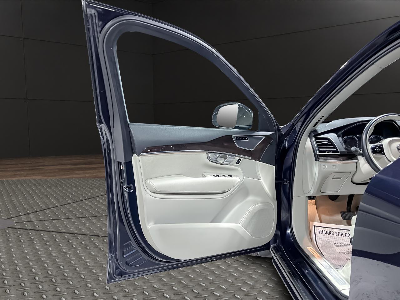 Volvo XC90 AWD 4dr T6 Momentum 2016