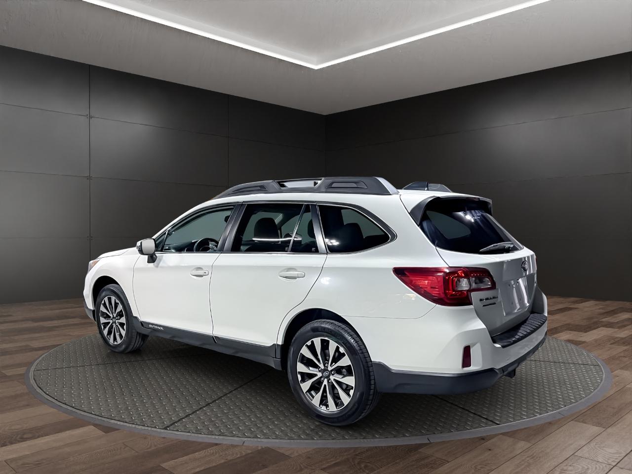 Subaru Outback 4dr Wgn 2.5i Limited PZEV 2016