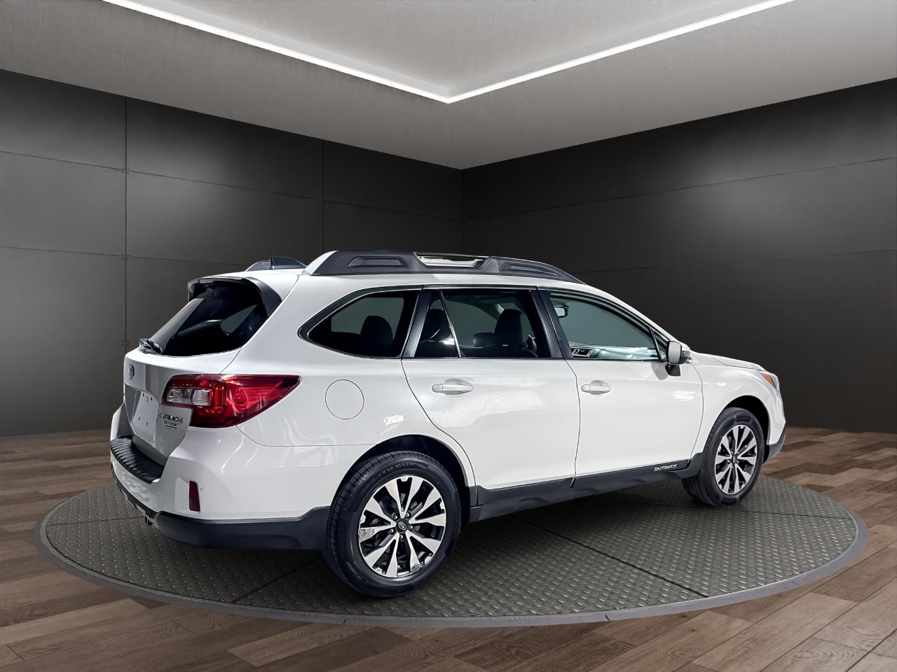 Subaru Outback 4dr Wgn 2.5i Limited PZEV 2016