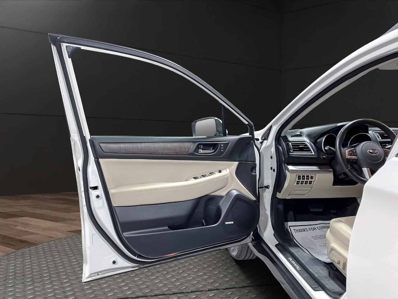 Subaru Outback 4dr Wgn 2.5i Limited PZEV 2016