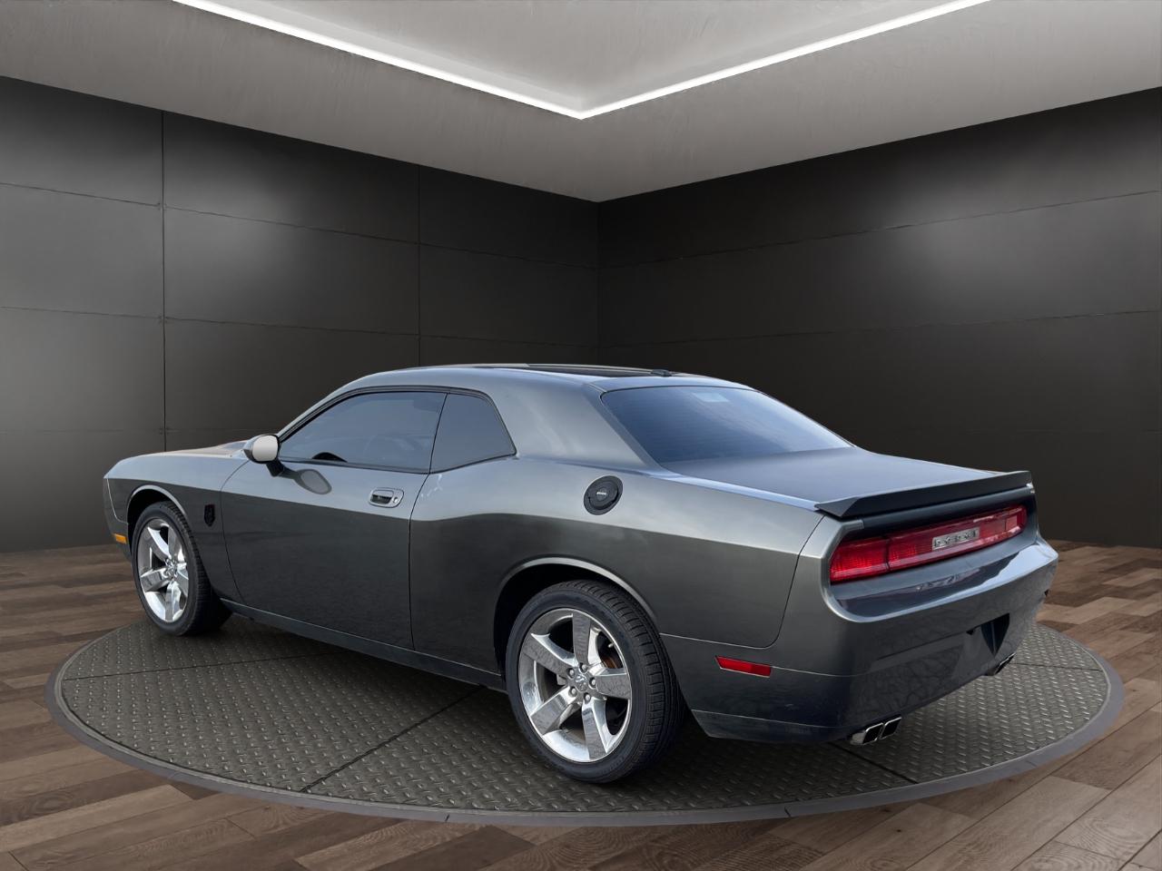 Dodge Challenger 2dr Cpe R/T 2009