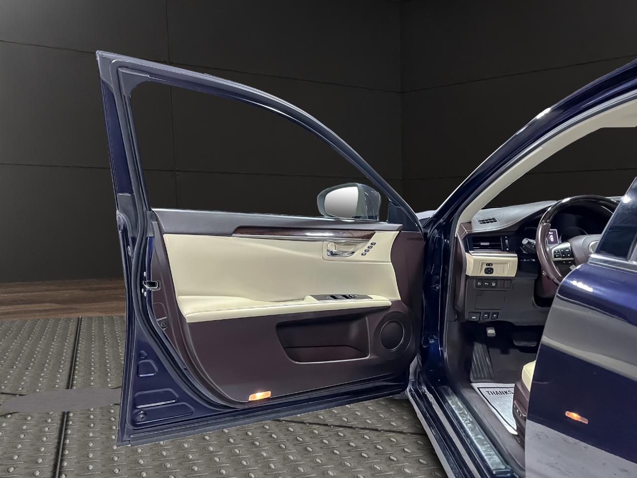 Lexus ES ES 350 FWD 2018