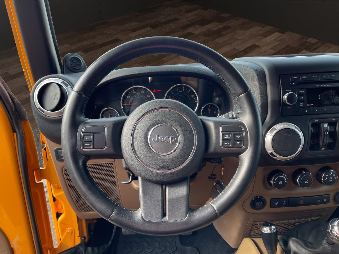 Jeep Wrangler Unlimited 4WD 4dr Rubicon 2012