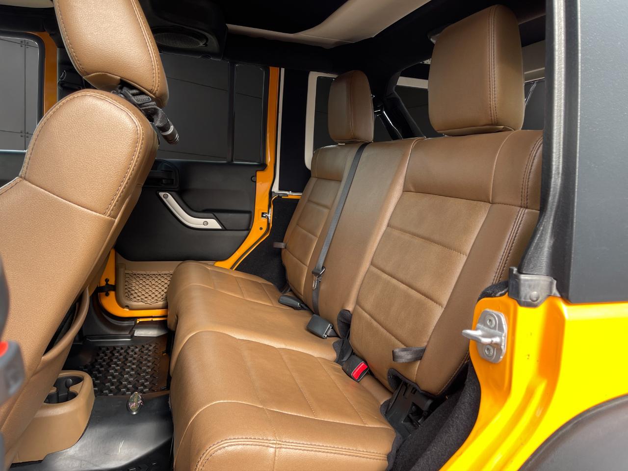 Jeep Wrangler Unlimited 4WD 4dr Rubicon 2012