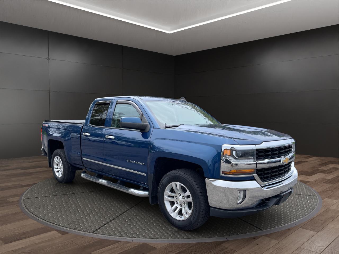 Chevrolet Silverado 1500 4WD Double Cab 143.5" LT w/1LT 2017
