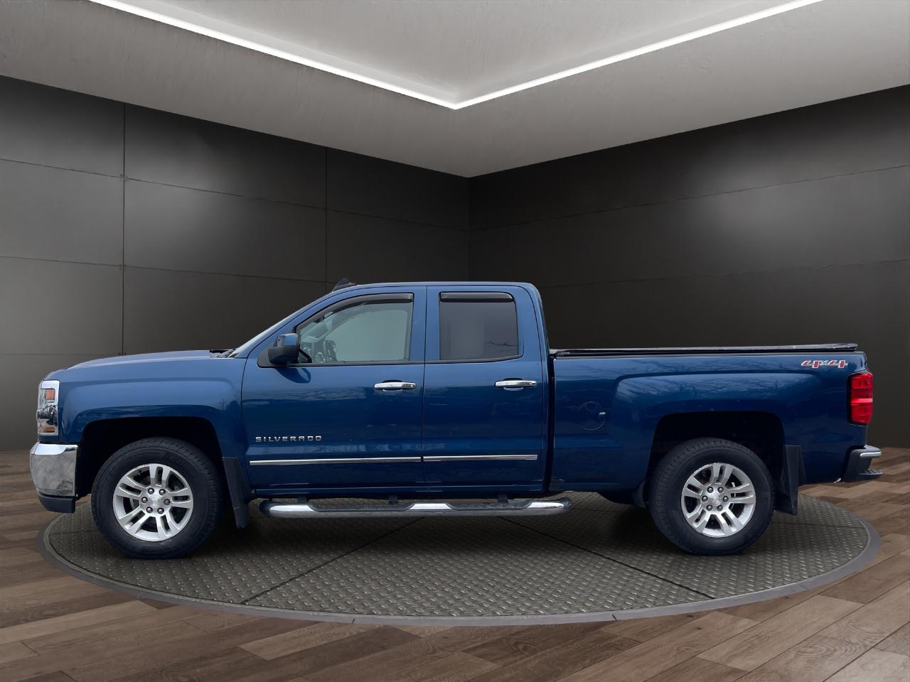 Chevrolet Silverado 1500 4WD Double Cab 143.5" LT w/1LT 2017