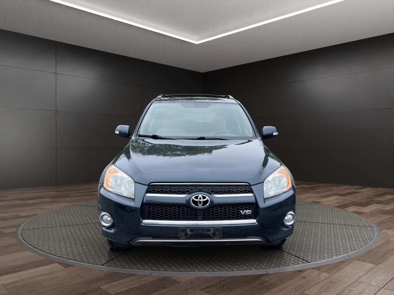 Toyota RAV4 4WD 4dr V6 5-Spd AT Ltd (Natl) 2010