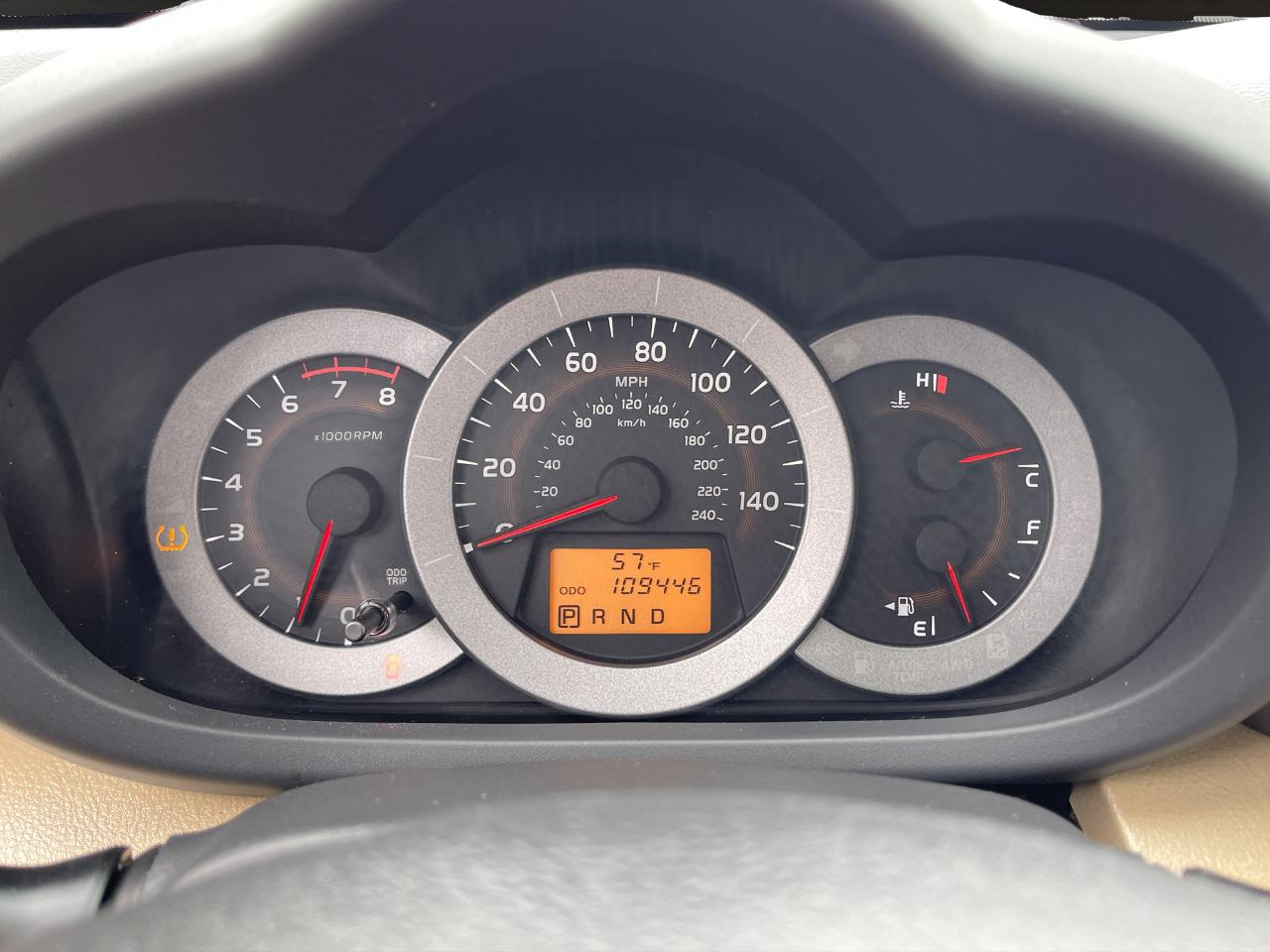 Toyota RAV4 4WD 4dr V6 5-Spd AT Ltd (Natl) 2010